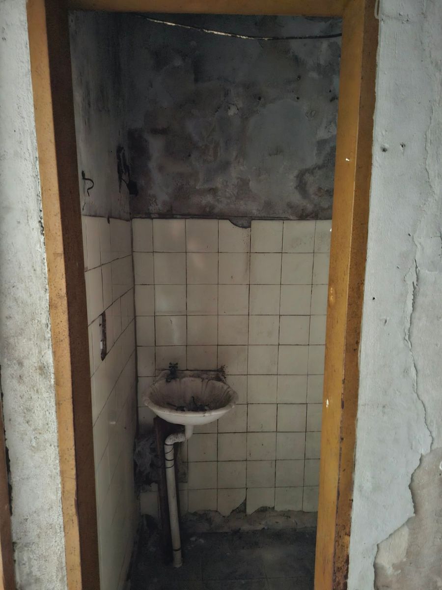 VENTA Local comercial al frente + Galpón al fondo - 9