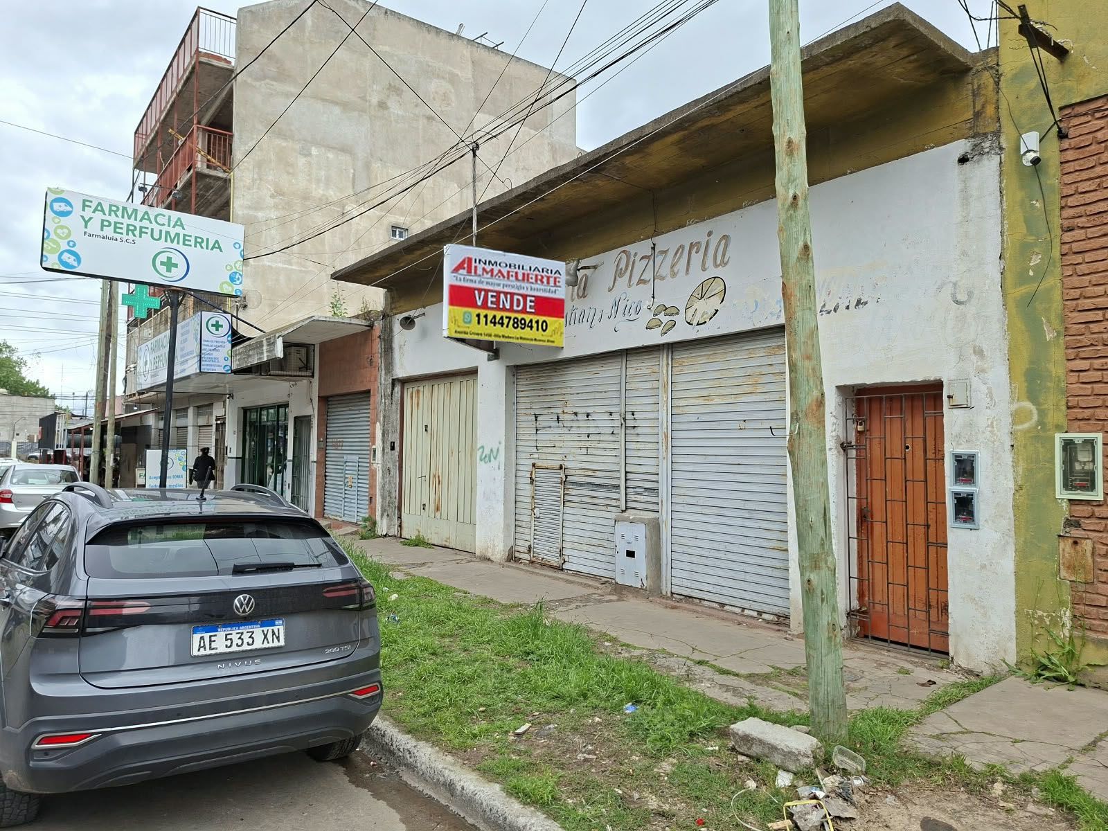 VENTA Local comercial al frente + Galpón al fondo - 18