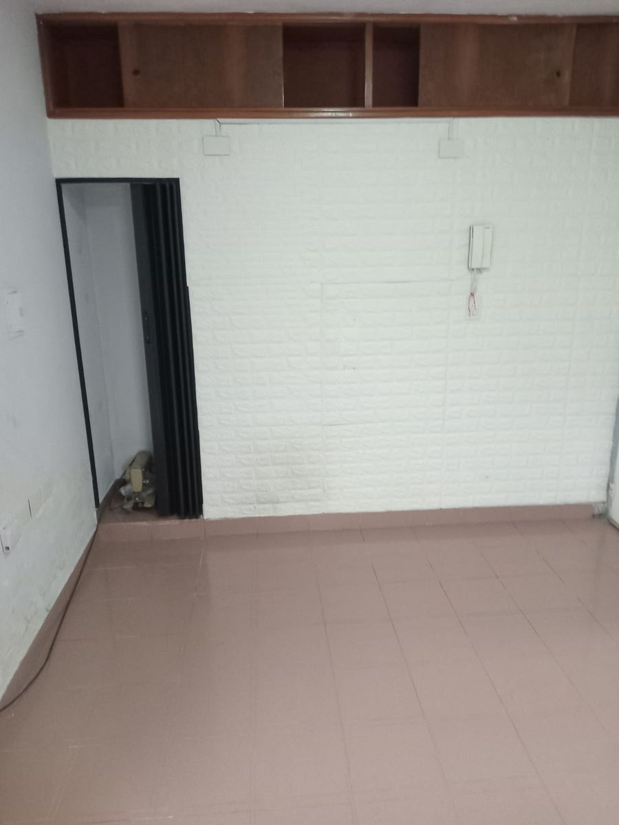 VENTA Departamento 2 ambientes en primer piso - 2