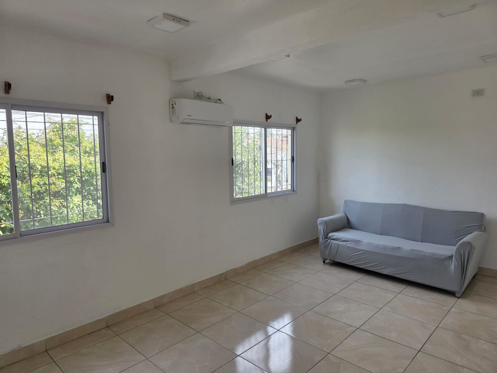 ALQUILER Departamento 2 ambientes en 1º piso con terraza compartida — foto 4