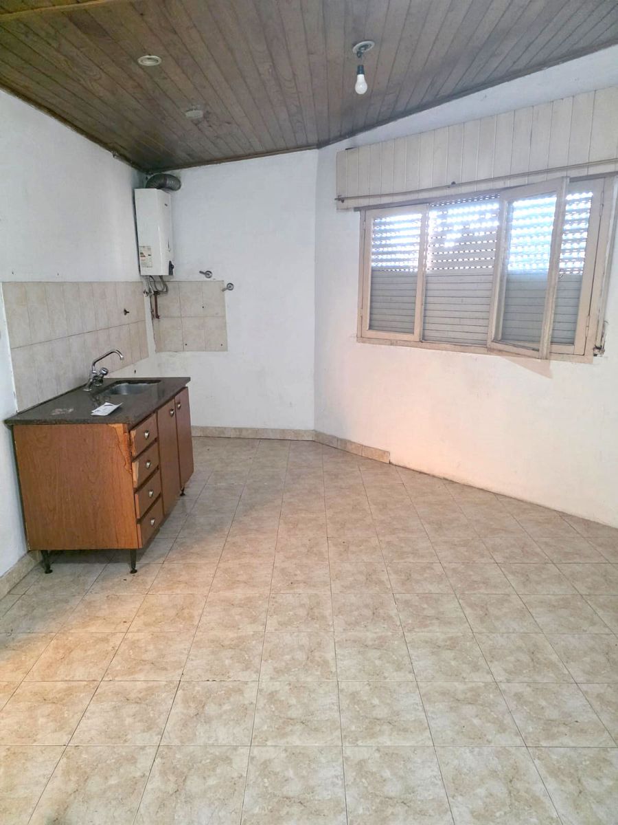 ALQUILER PH 2 ambientes al frente - 3