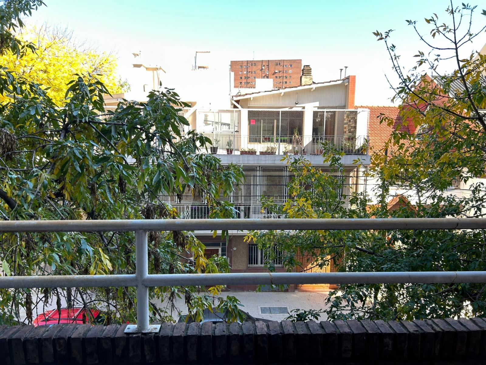 Excelente 3 ambientes, todo al frente, super luminoso con balcón corrido — foto 6