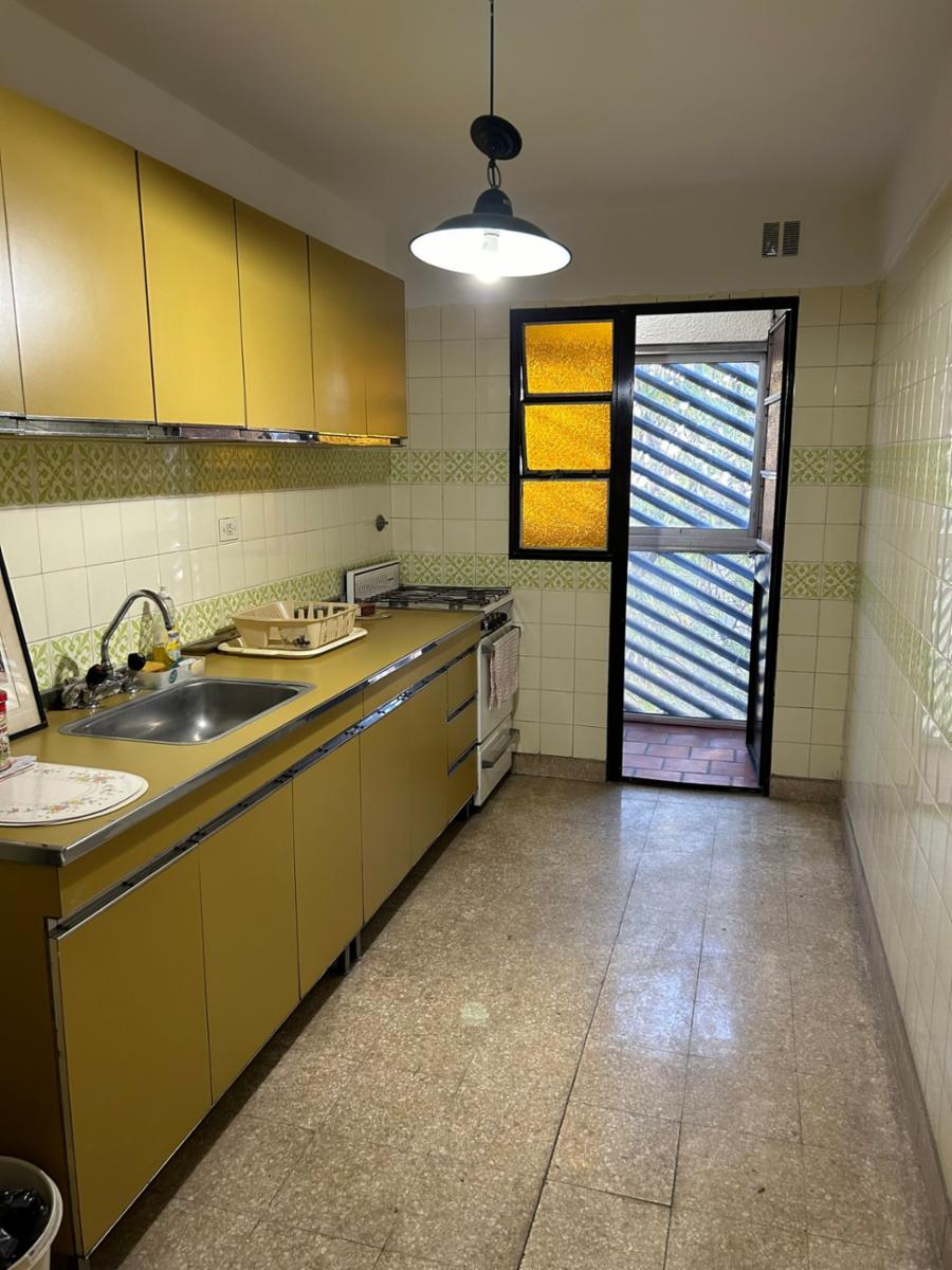 Excelente 3 ambientes, todo al frente, super luminoso con balcón corrido — foto 11