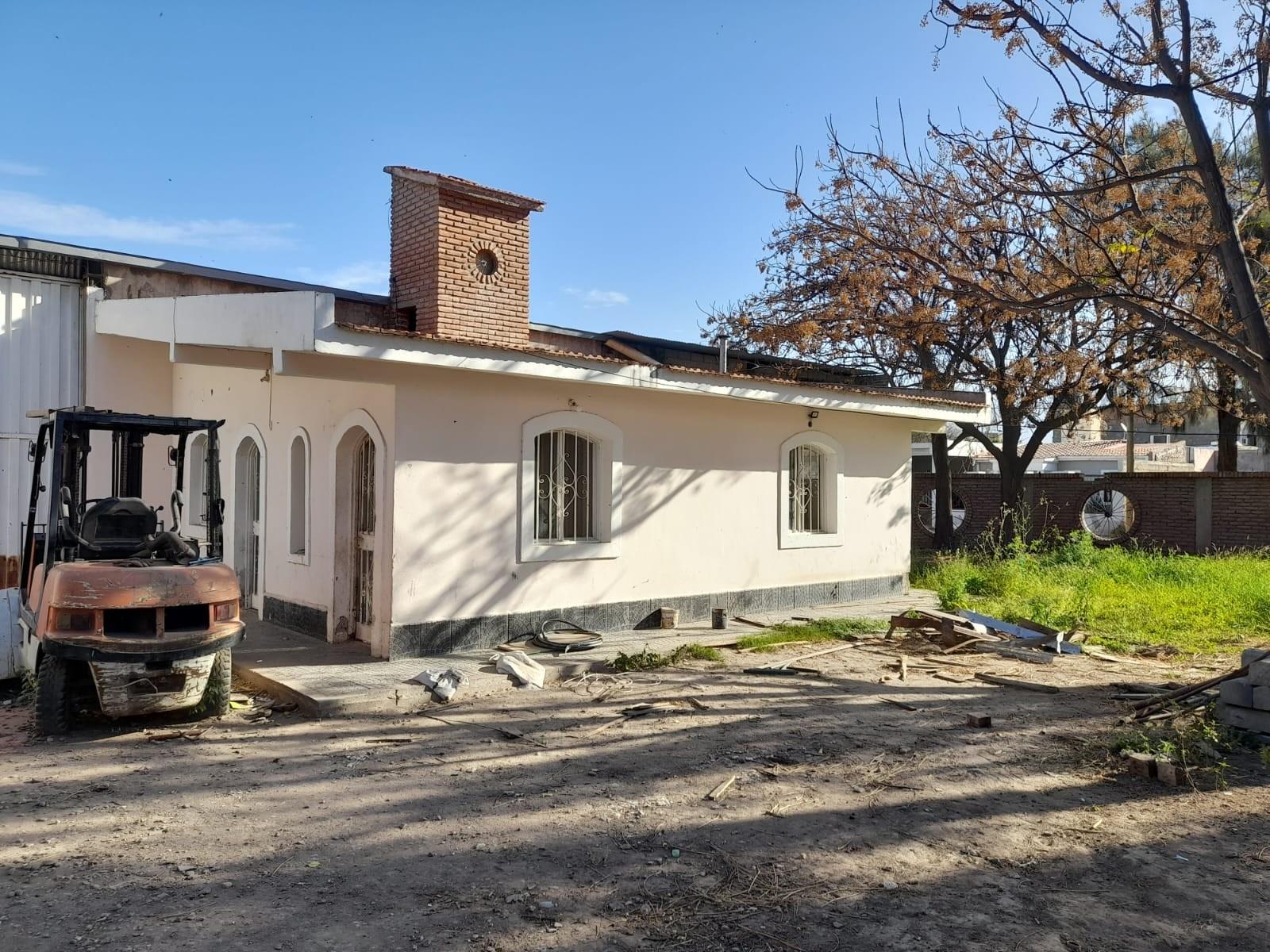 GALPON CON CASA/OFICINA - 11