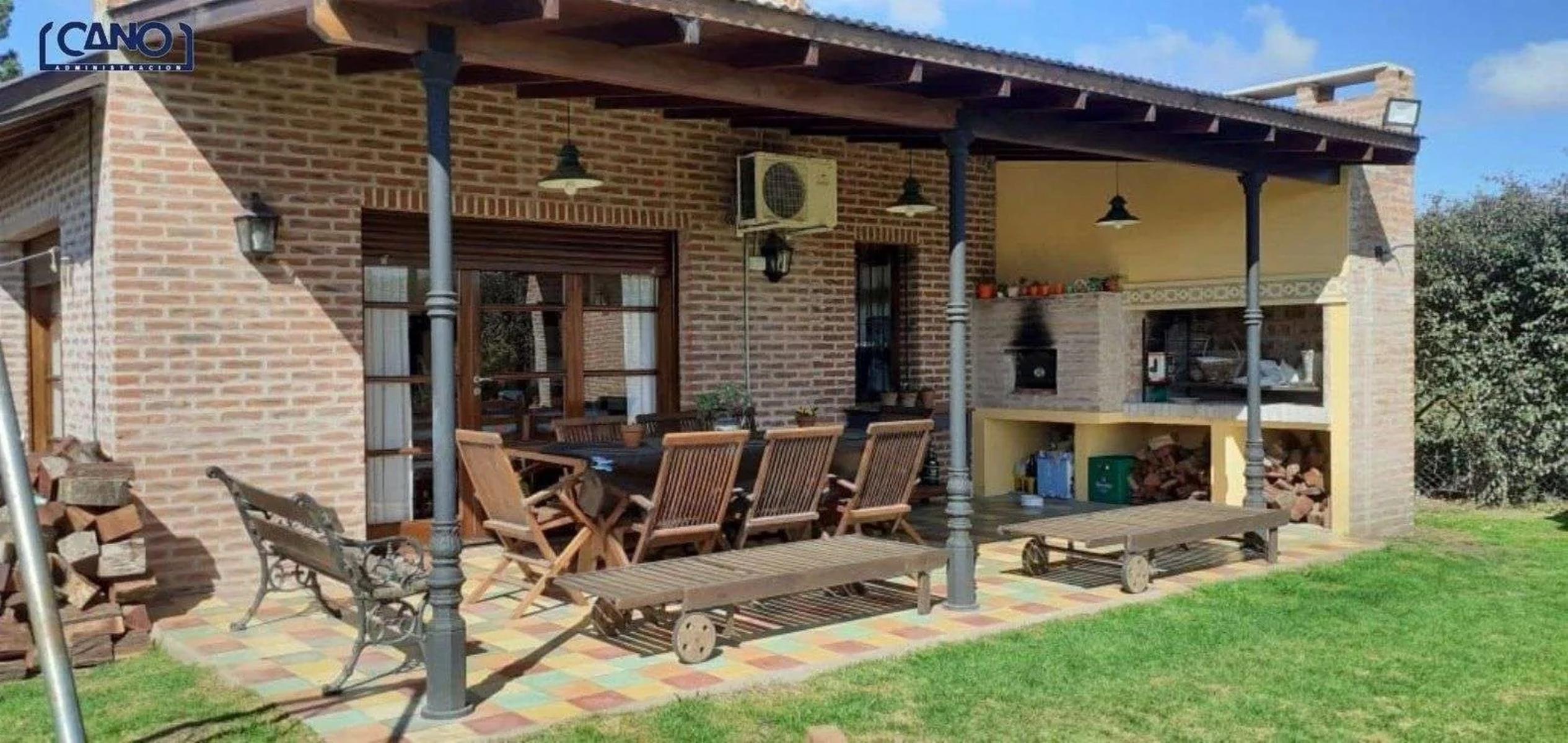 Barrio cerrado Las Lomas, chalet espectacular para 6 pax, con jardin, pileta y parrillero - 1