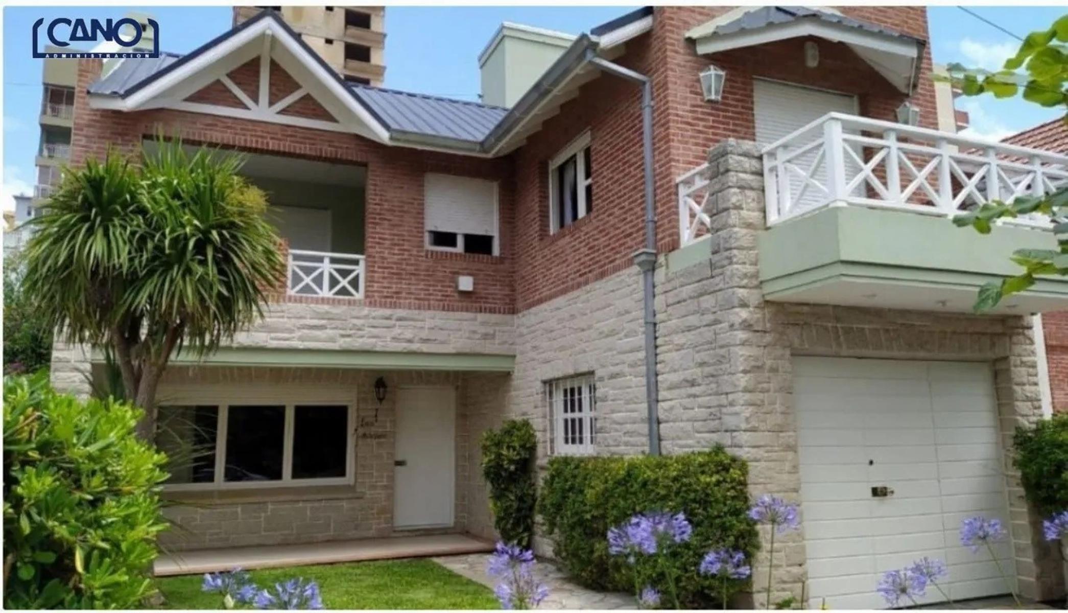 zona 1, chalet super amplio para 12 personas, con hogar, parrillero, gran jardin, cochera cubierta a 2 cuadras del mar. - 1