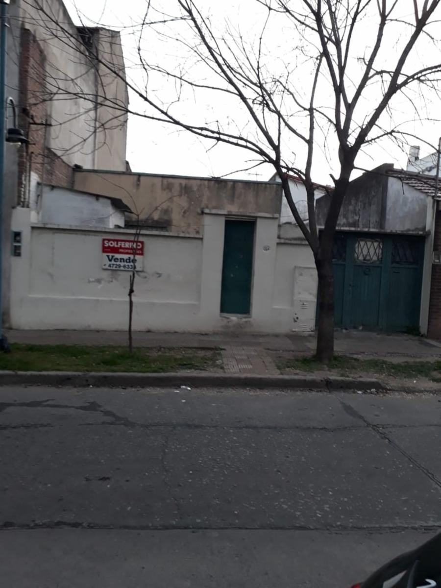 CASA A RECICLAR SOBRE LOTE 300 M2 ZONA INDUSTRIAL