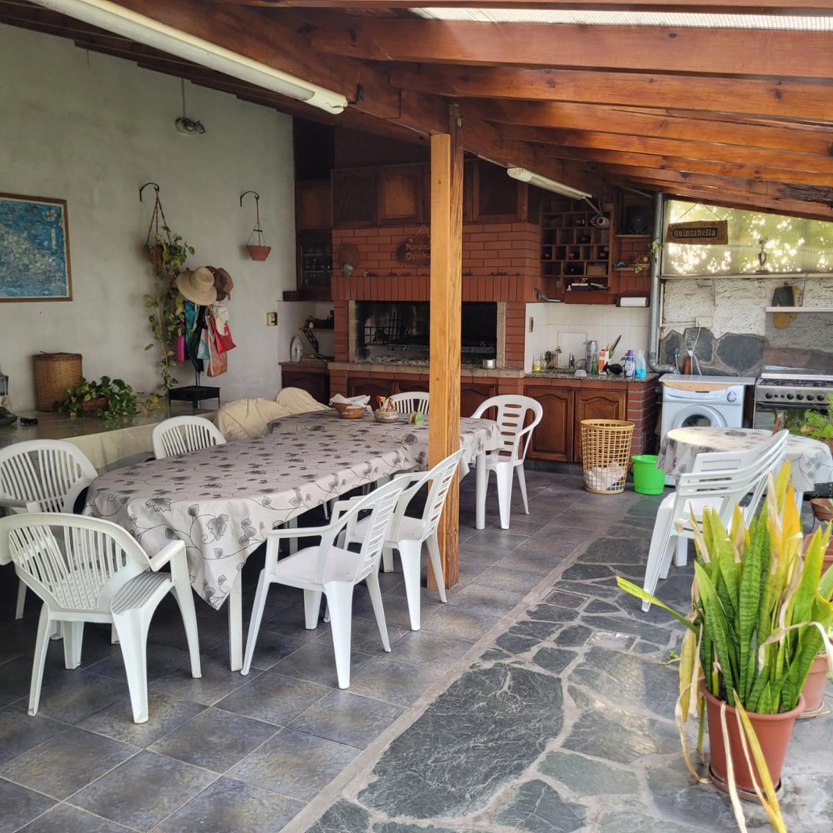 EXCELENTE PROPIEDAD EN INMEJORABLE ZONA — foto 8
