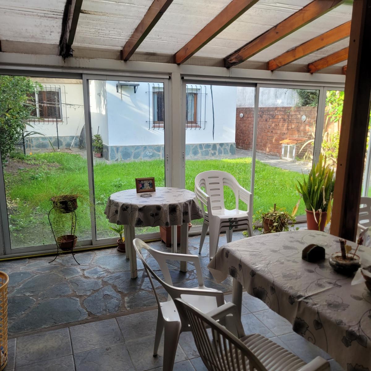EXCELENTE PROPIEDAD EN INMEJORABLE ZONA — foto 12