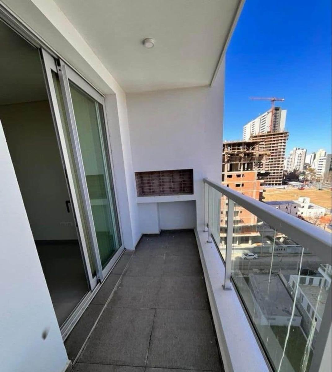 VENDO DEPARTAMENTOS DE CATEGORIA — foto 4