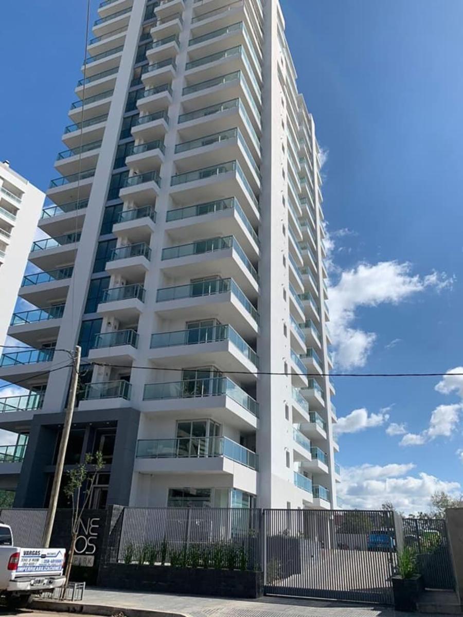 VENDO DEPARTAMENTOS DE CATEGORIA — foto 8