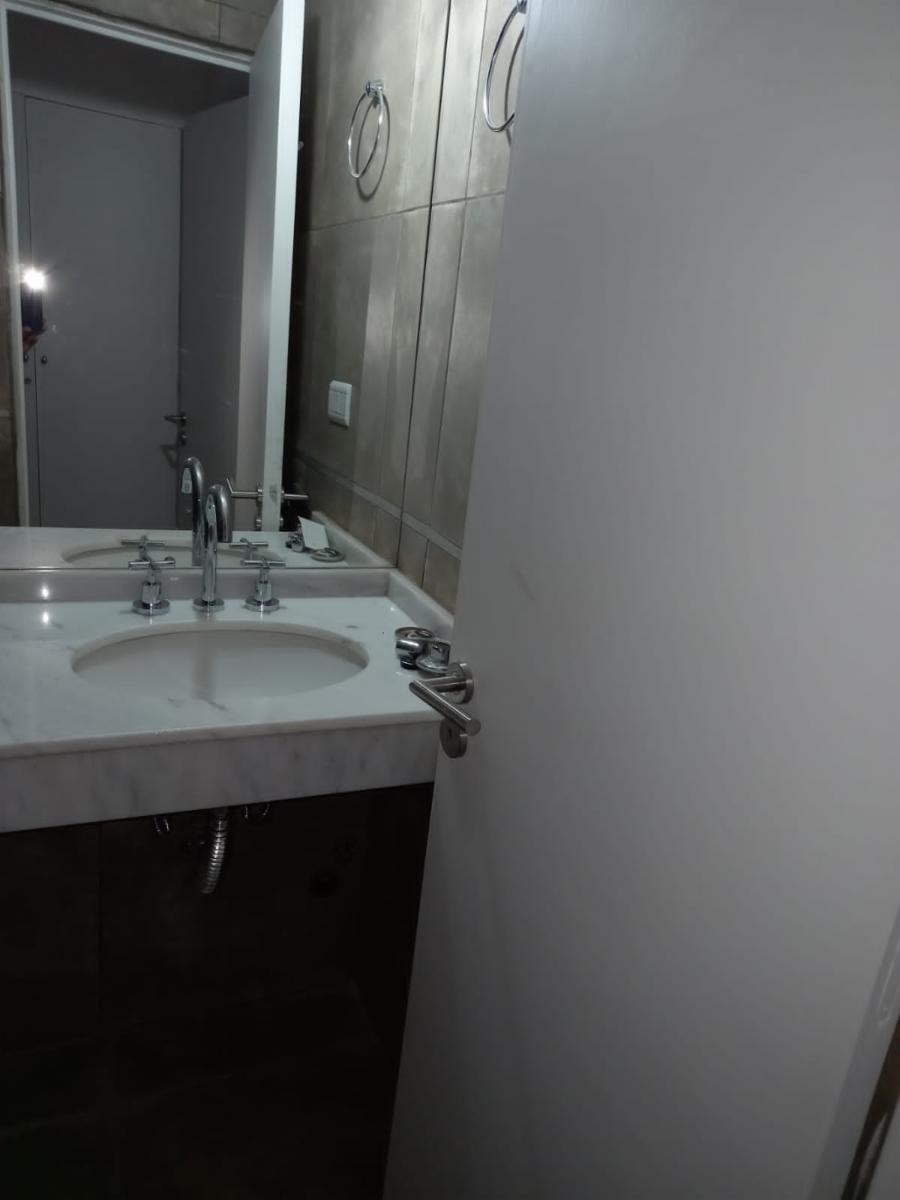 VENDO amplio departamento en el centro — foto 2