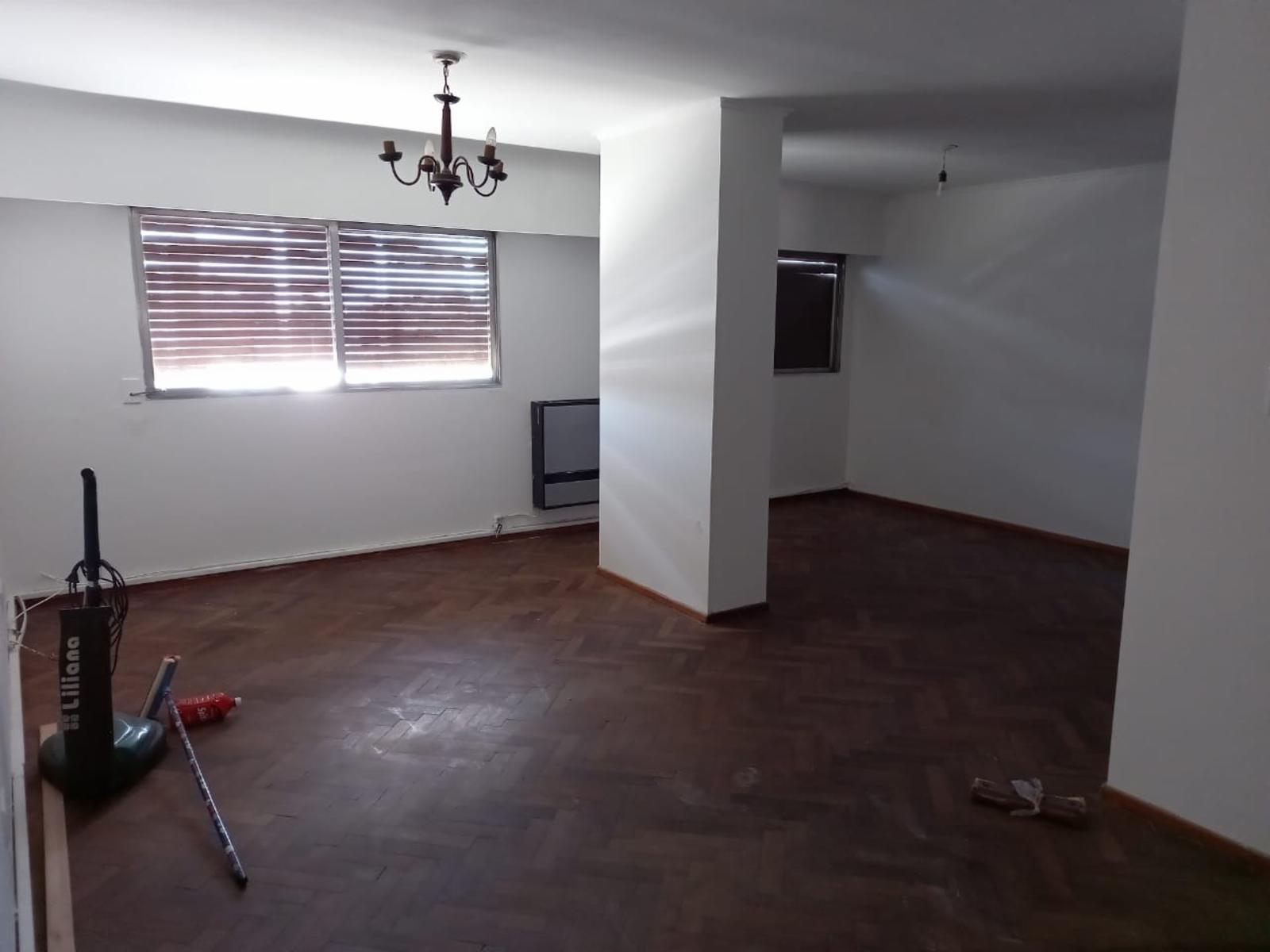 VENDO amplio departamento en el centro — foto 3