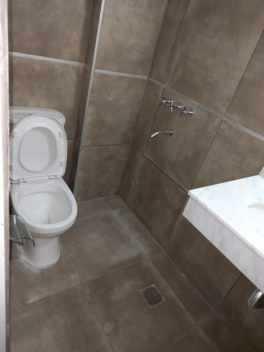 VENDO amplio departamento en el centro — foto 8