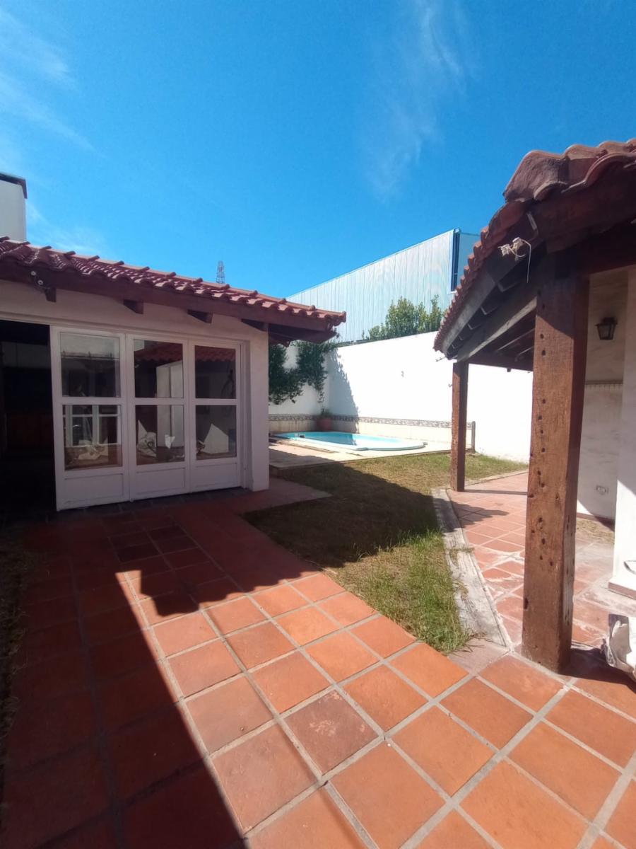 VENDO HERMOSA CASA -- EXCELENTE UBICACION — foto 8
