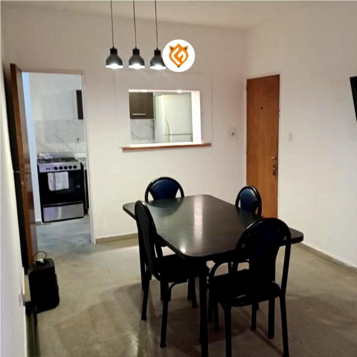 VENDO DEPARTAMENTO AMPLIO -RESTAURADO — foto 5