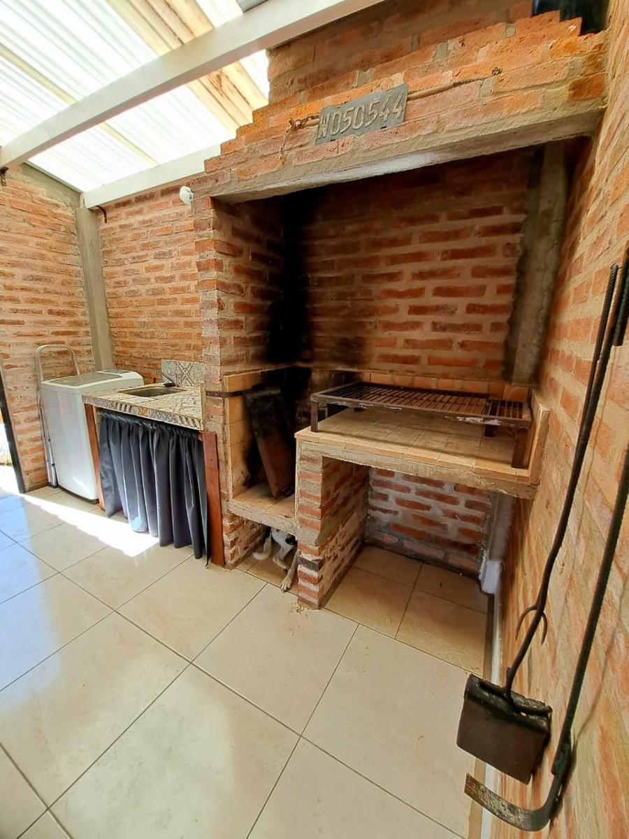 Casa Quinta familiar en Lavalle, cerca de Goya y Santa Lucía - 12