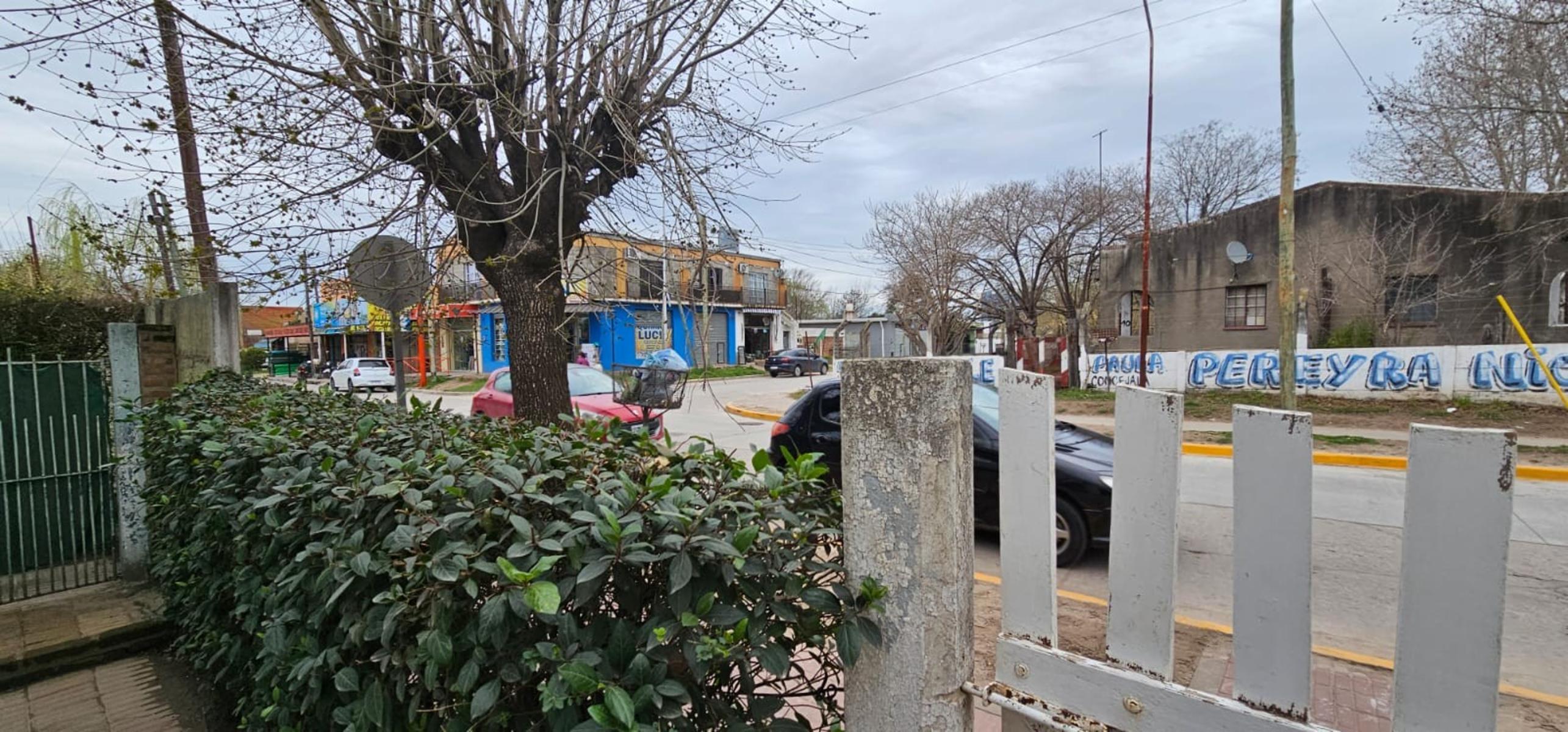 VENTA DE CASA AMOBLADA CON JARDÍN EN ALEJANDRO KORN — foto 3