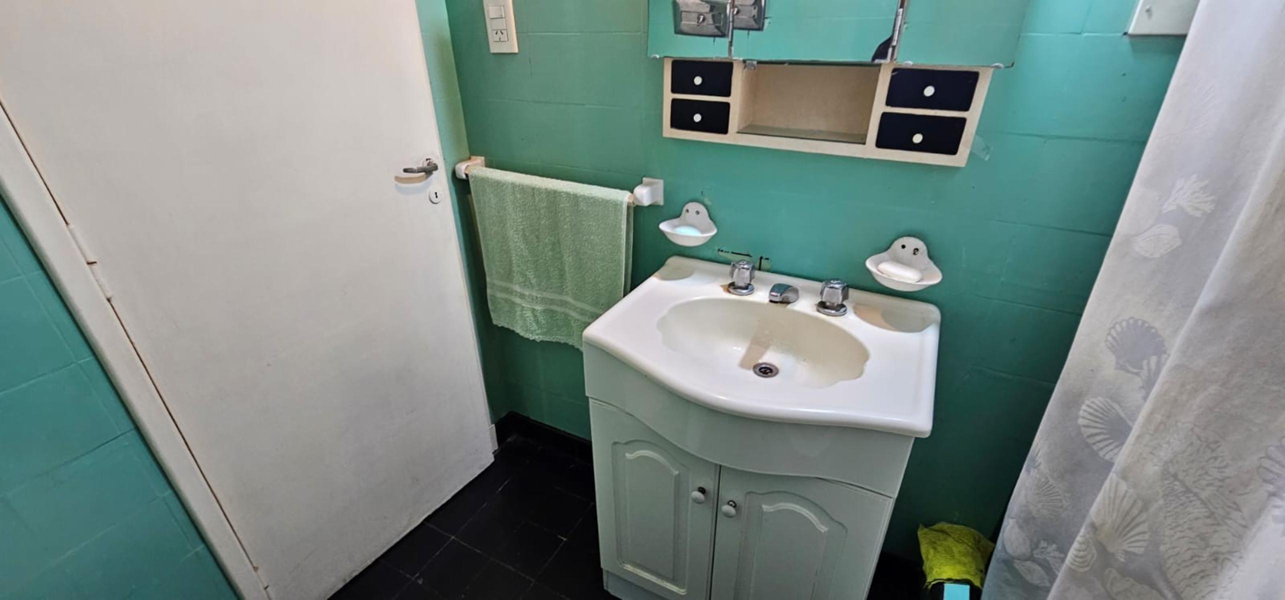 VENTA DE CASA AMOBLADA CON JARDÍN EN ALEJANDRO KORN — foto 5