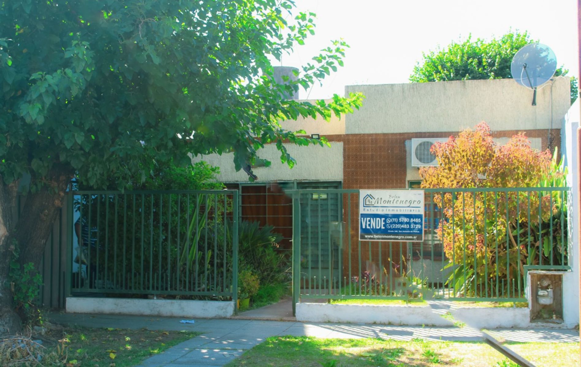 Casa a remodelar, excelente ubicación.
