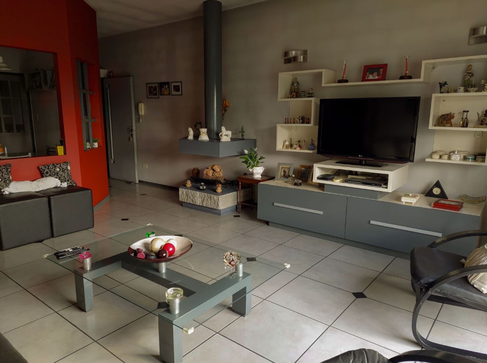 Excelente vivienda con local comercial. Centro de Ituzaingó norte. — foto 9