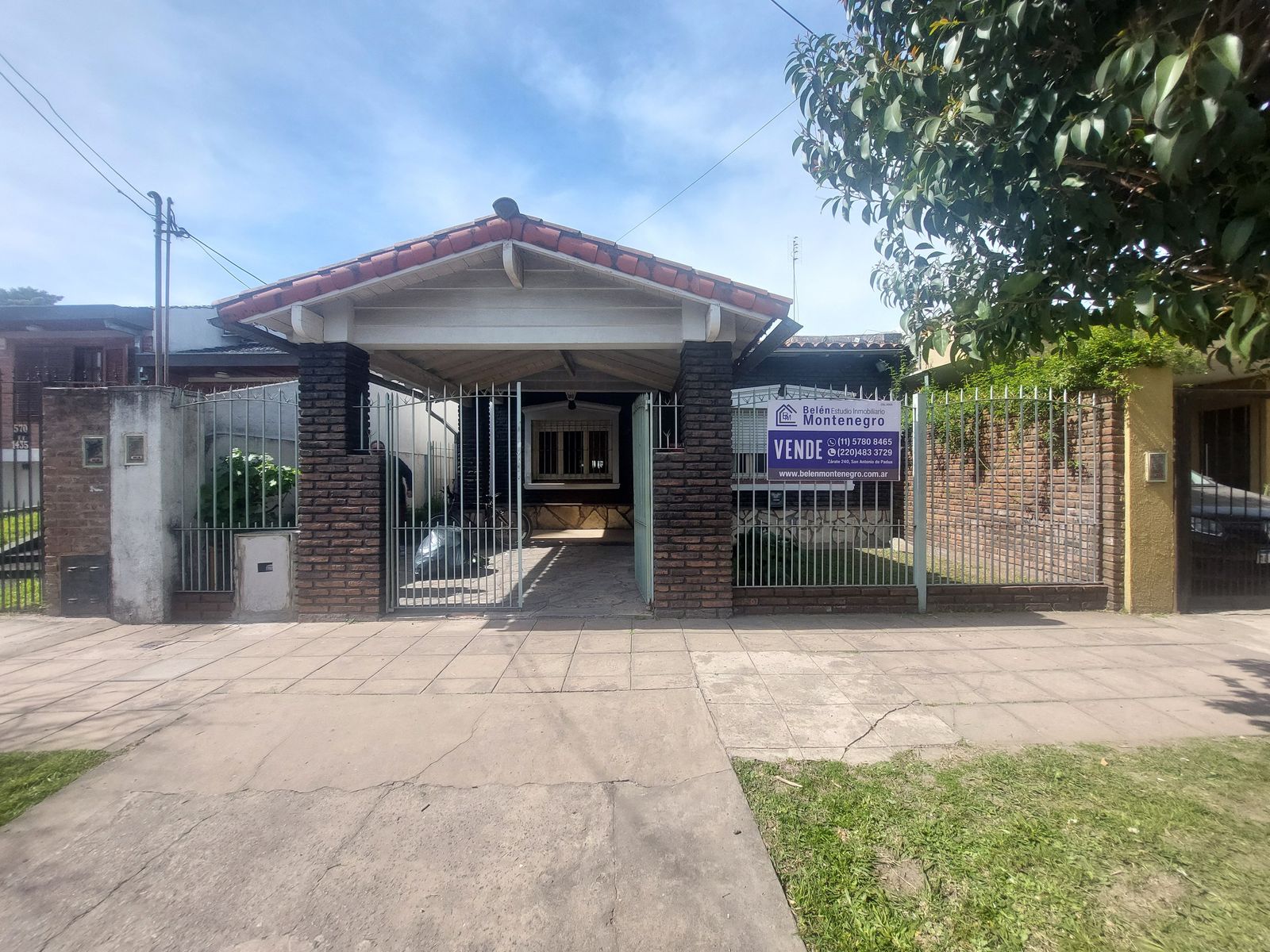 Hermoso Chalet en Zona Residencial de Primera
