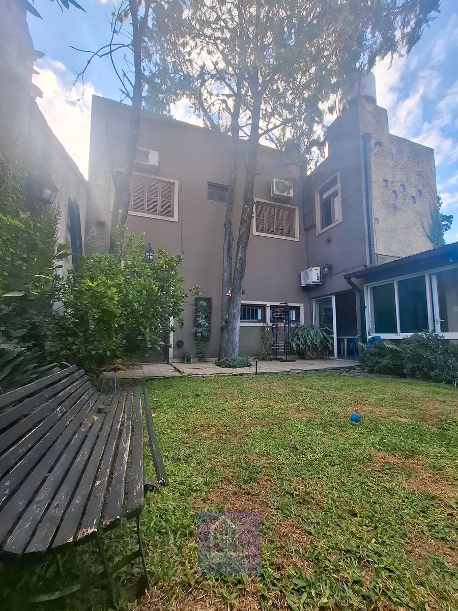 APTA CRÉDITO | Excelente casa de categoría con parque y piscina | Ituzaingó - 2