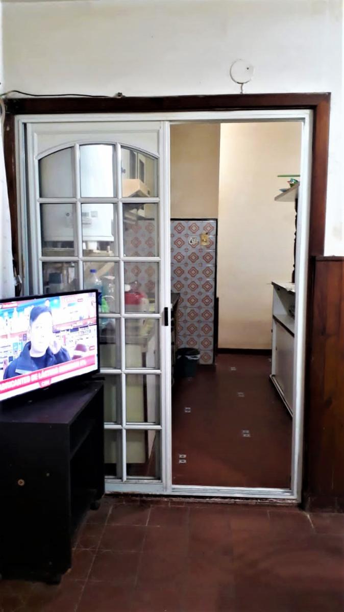 CHALET 4 AMBIENTES CON COCHERA — foto 3