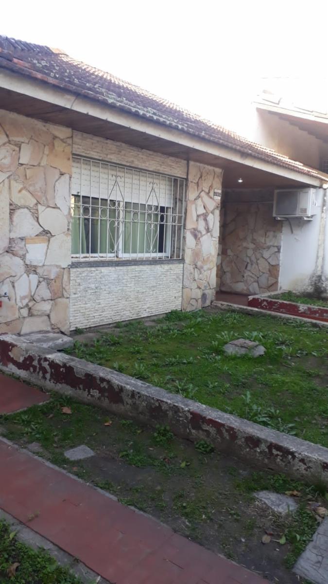 CHALET 4 AMBIENTES CON COCHERA — foto 5