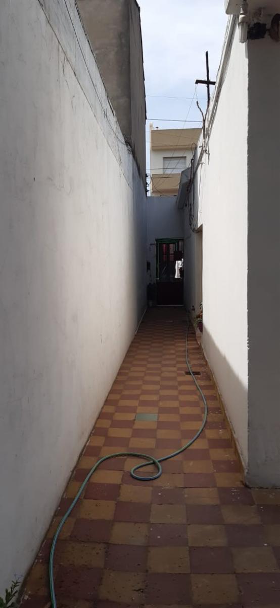 CASA CON DOS LOCALES COMERCIALES / PERMUTA — foto 6