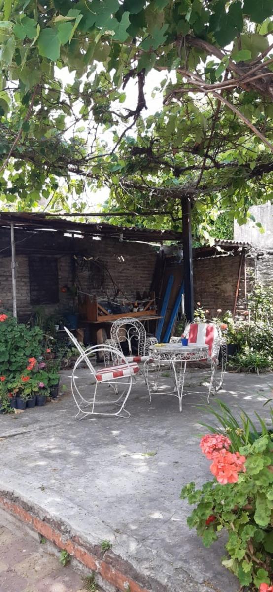 CASA CON DOS LOCALES COMERCIALES / PERMUTA — foto 10
