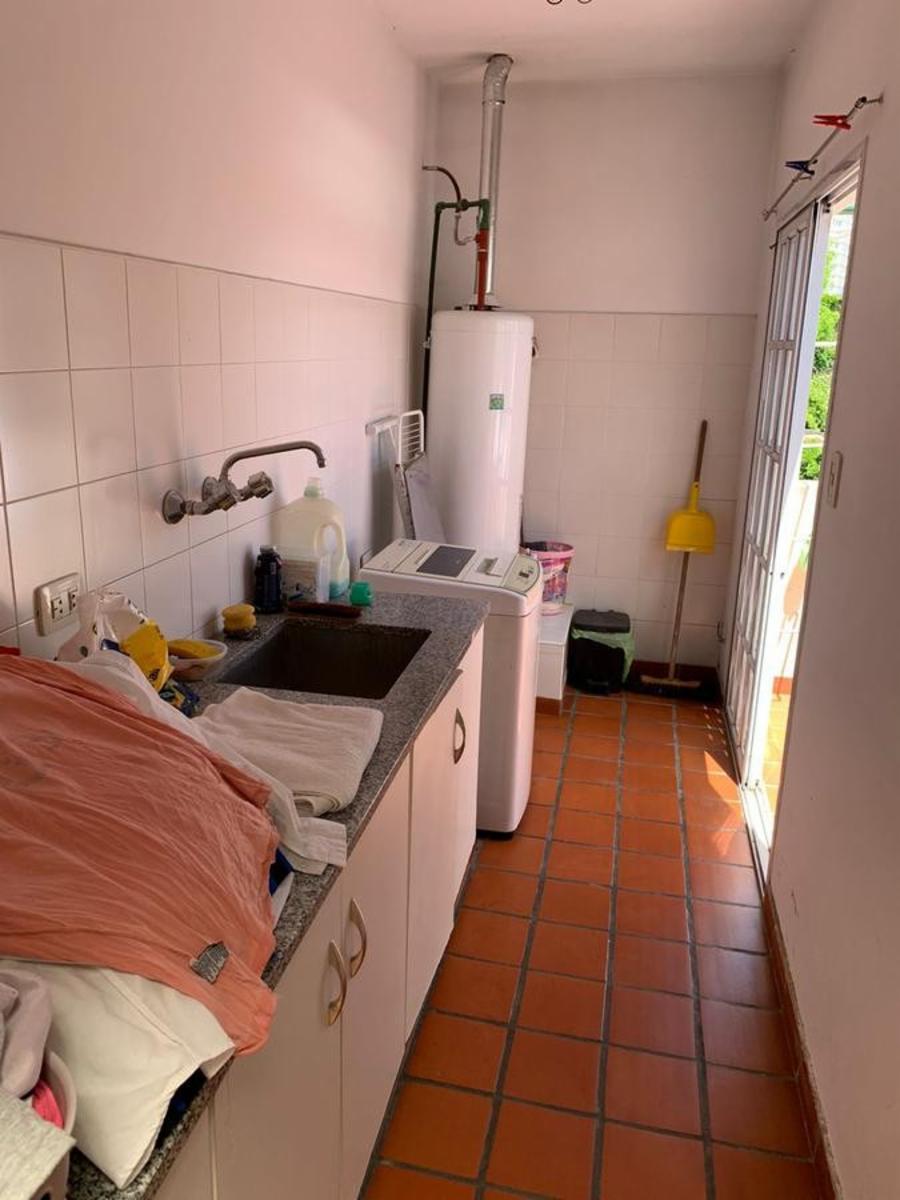 CASA DE ESTILO INGLES 5 AMB / ACEPTA PERMUTA. — foto 4