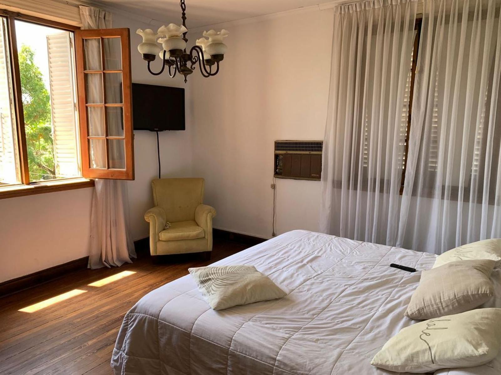 CASA DE ESTILO INGLES 5 AMB / ACEPTA PERMUTA. — foto 6