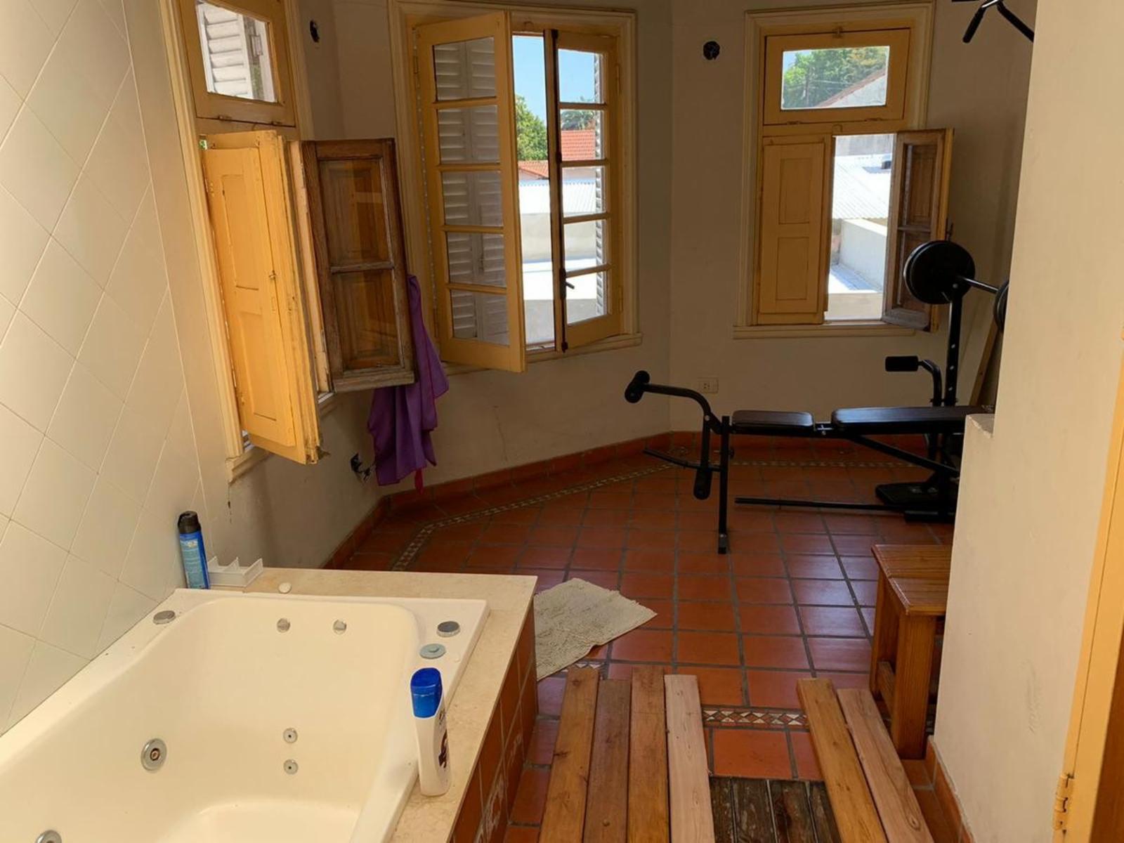 CASA DE ESTILO INGLES 5 AMB / ACEPTA PERMUTA. — foto 8