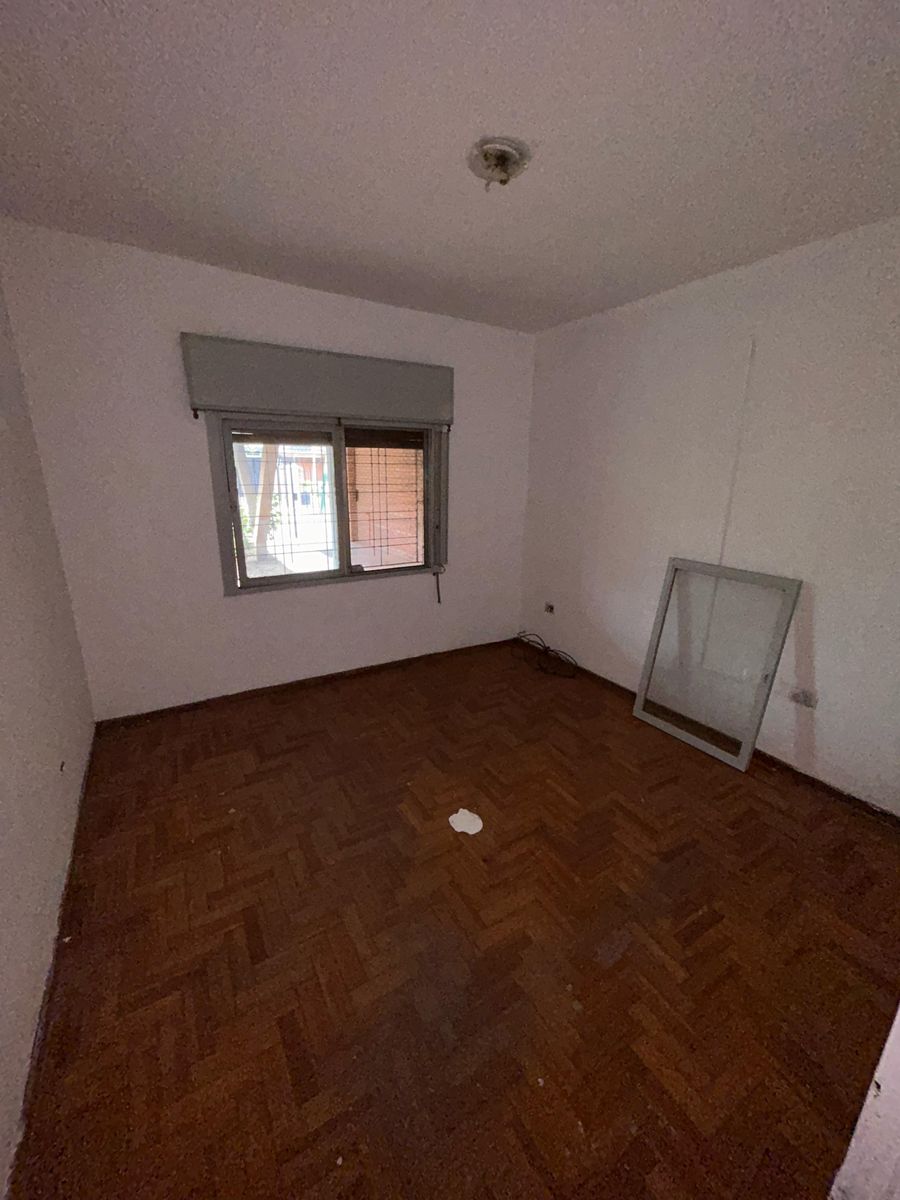 CHALET 4 AMBIENTES / APTO CREDITO. ACEPTA PERMUTA — foto 7