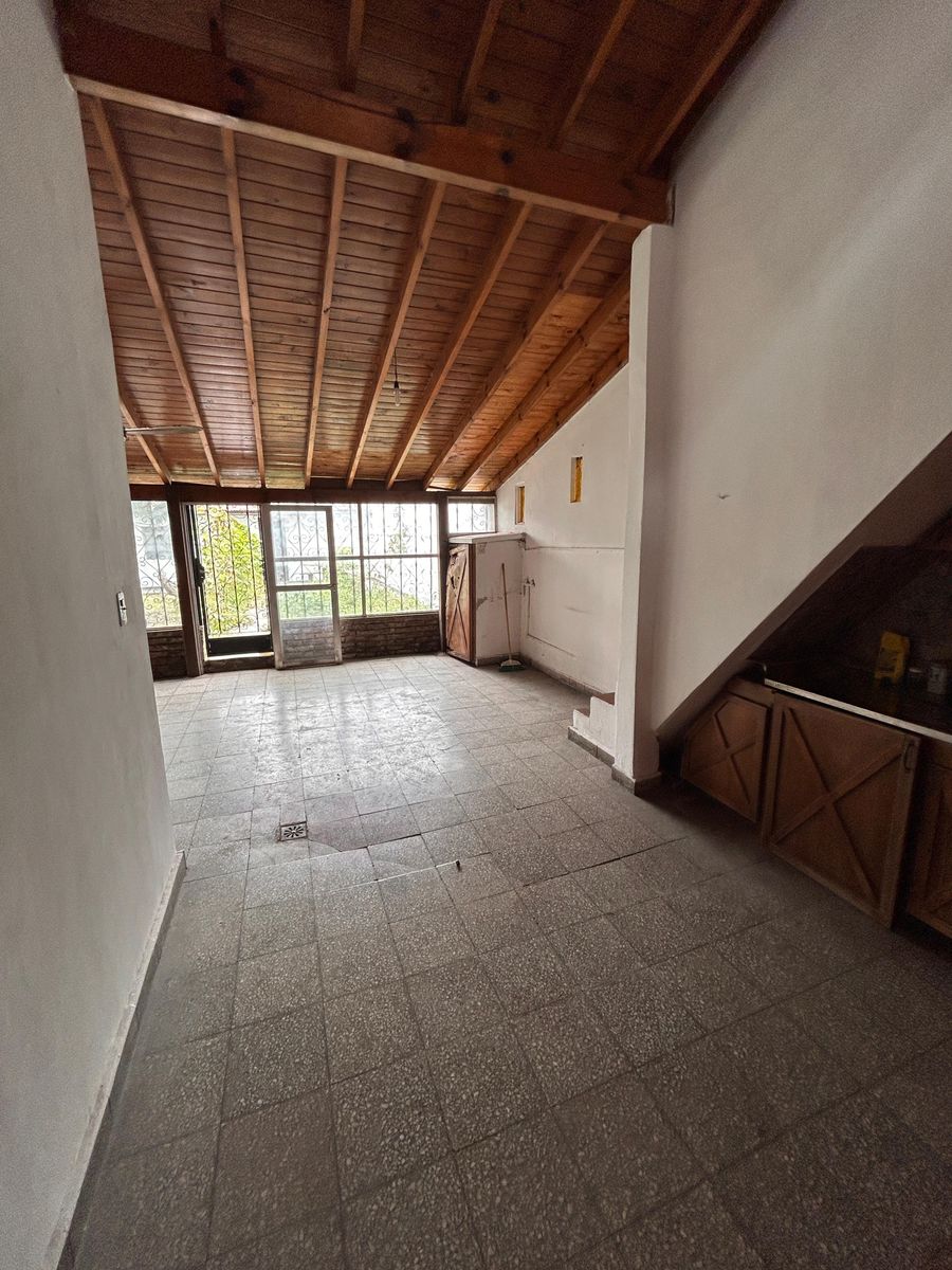 CHALET 4 AMBIENTES / APTO CREDITO. ACEPTA PERMUTA — foto 12