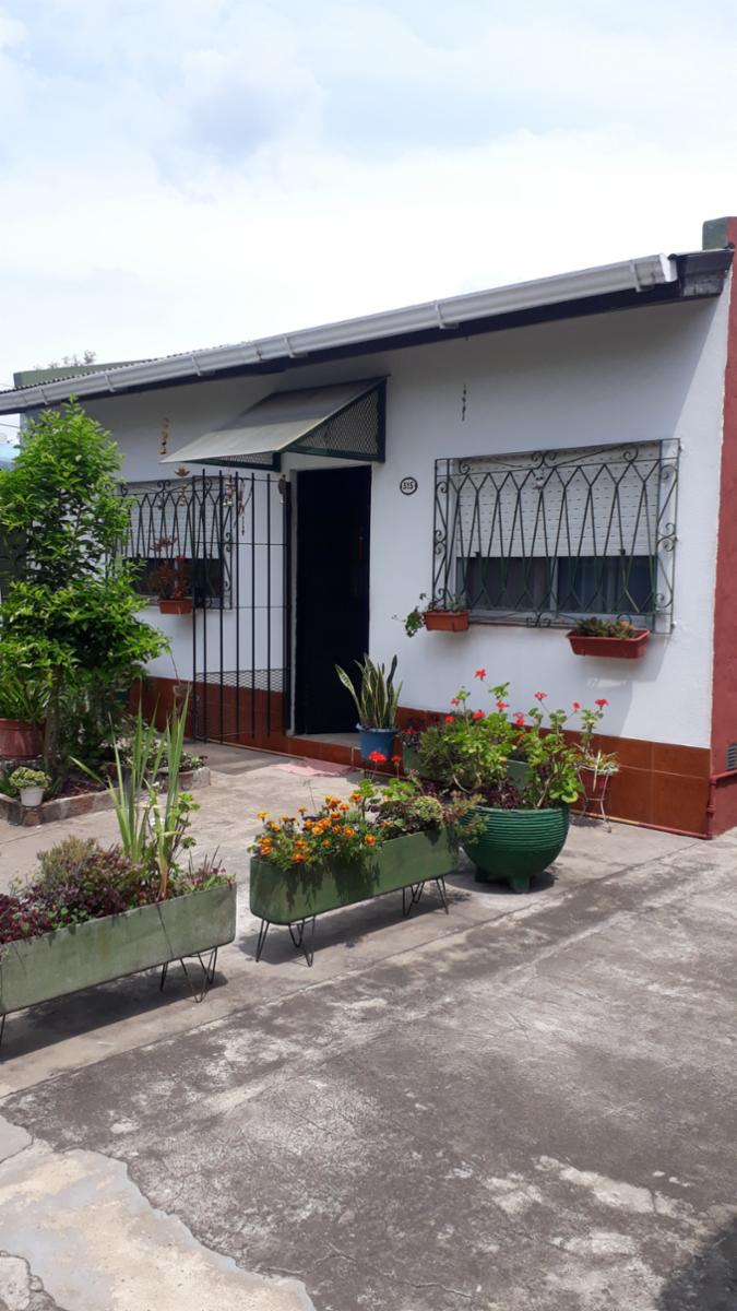 Casa, Sobre Lote de 10x31/permuta — foto 2