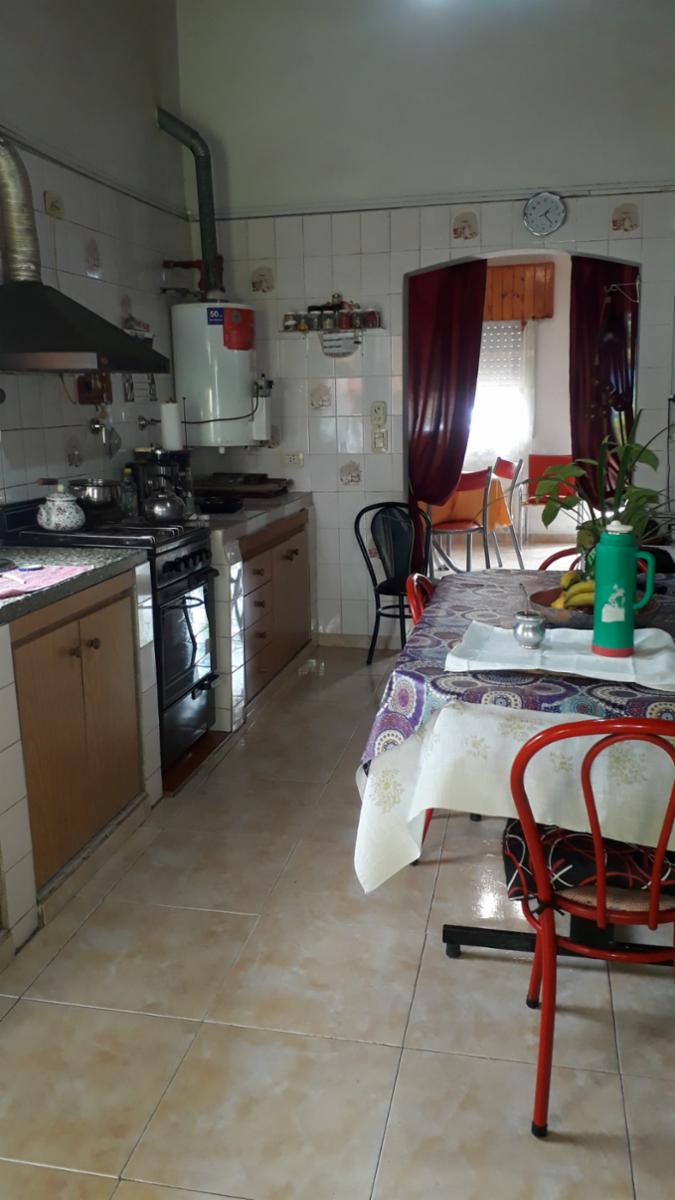 Casa, Sobre Lote de 10x31/permuta — foto 4