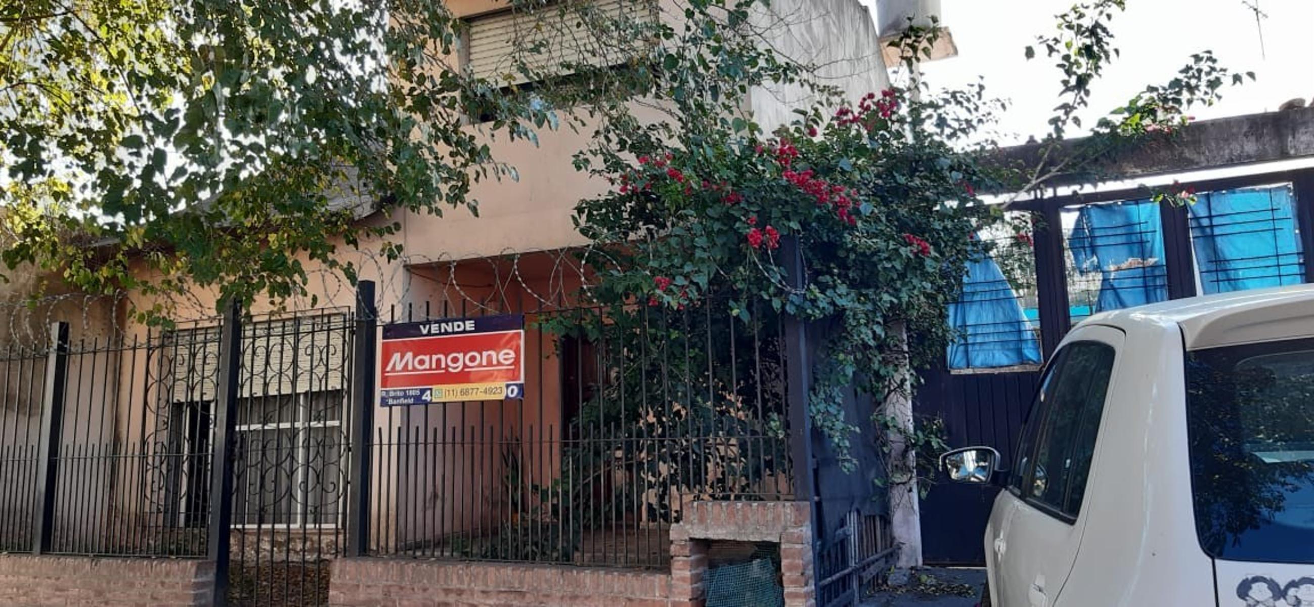 CHALET 4 AMBIENTES C/COCHERA PASANTE / APTO CREDITO