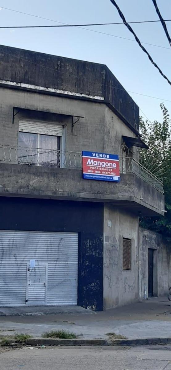 Departamento Tipo Casa con Tres Locales