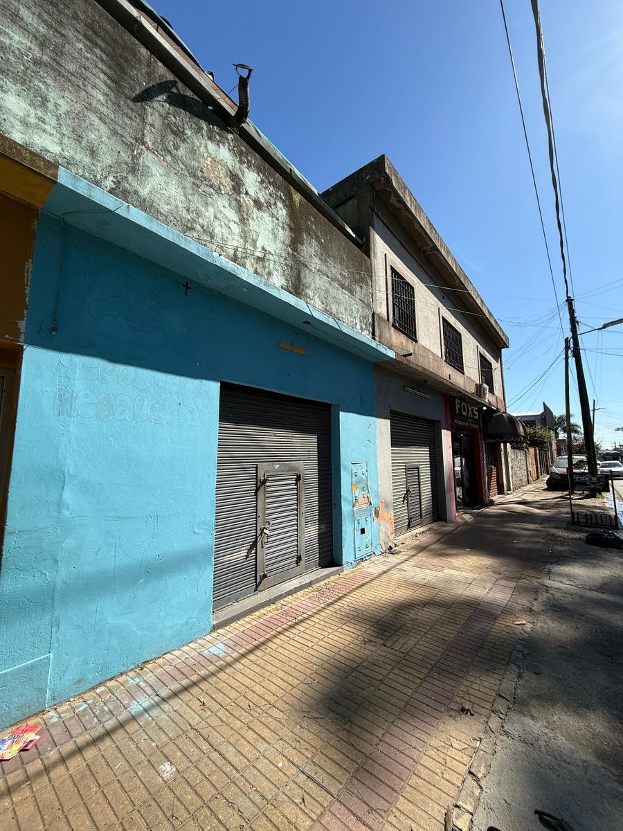 VIVIENDA CON LOCALES SOBRE LOTE EN ESQUINA DE 10X25. — foto 7