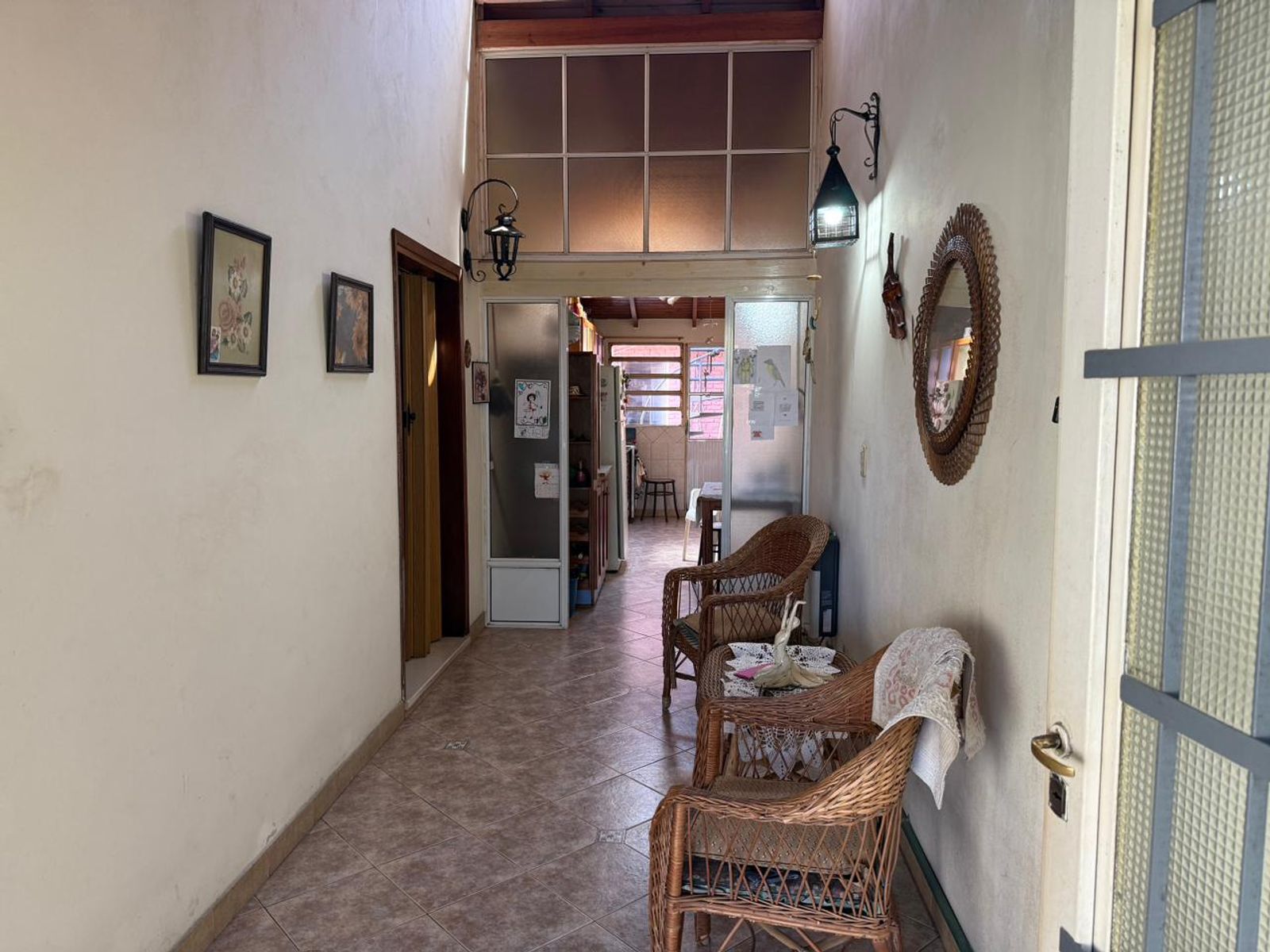 CASA 4 AMBIENTES CON COCHERA Y PATIO — foto 6