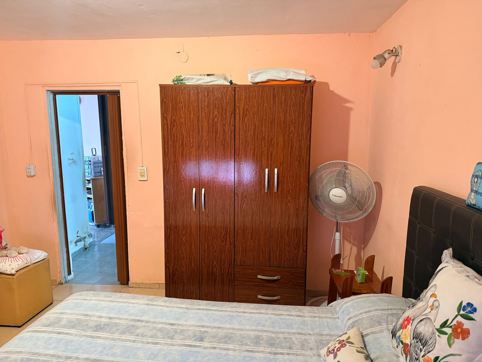 CASA SOBRE LOTE 8,66x39 CON COCHERA, JARDIN Y PARQUE — foto 15