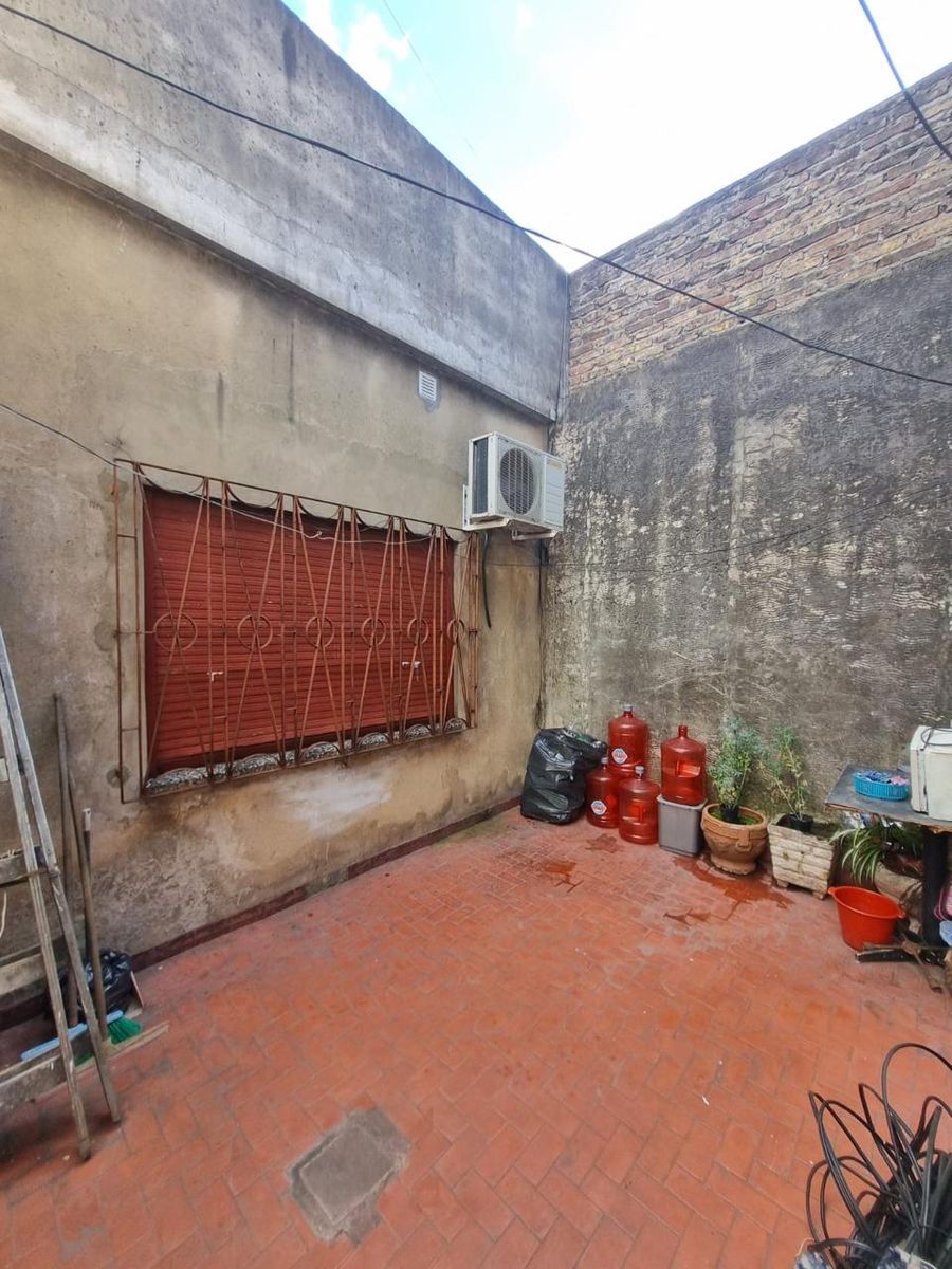 CASA EN ESQUINA 3 AMBIENTES CON TERRAZA - 19