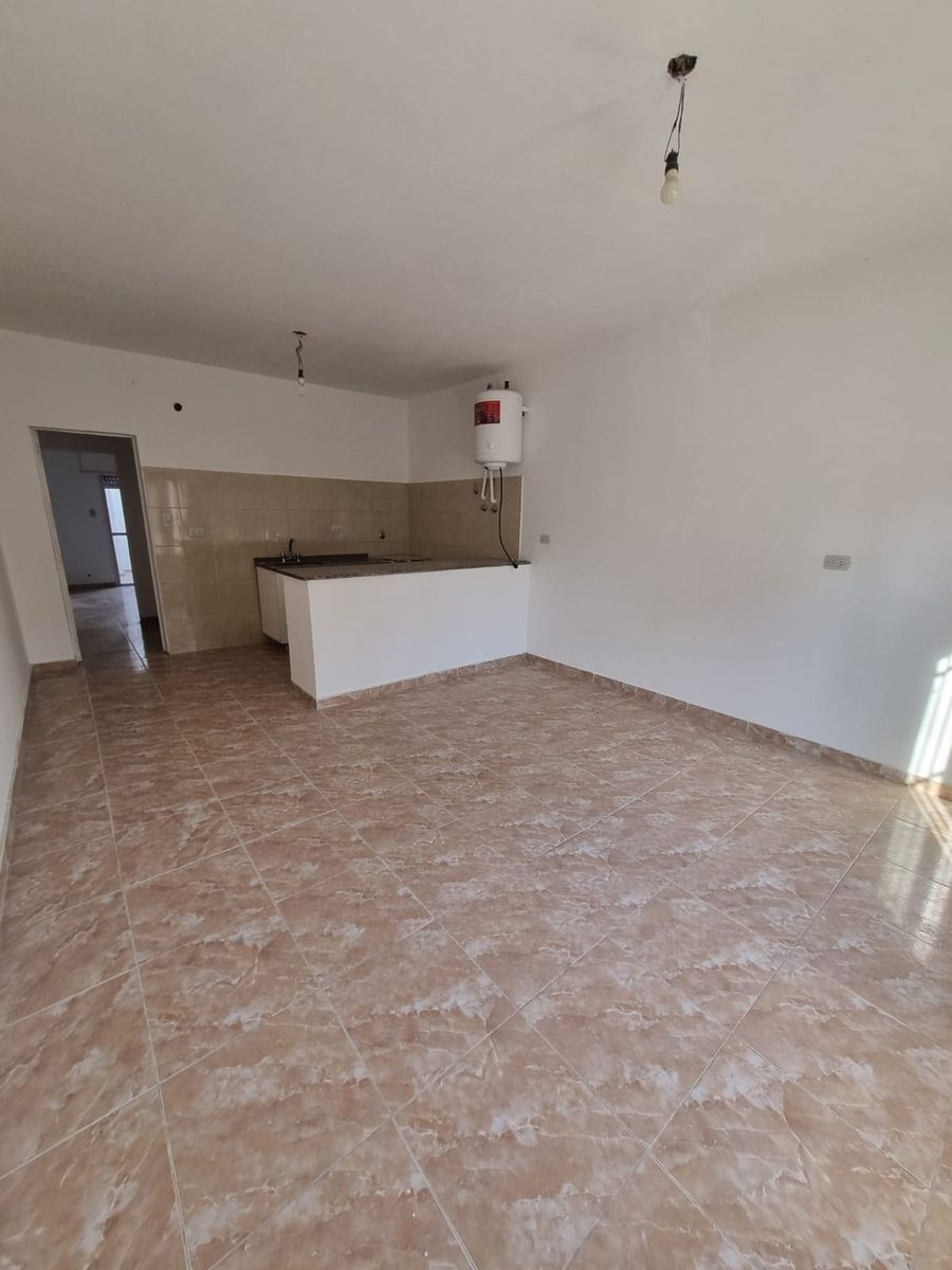 PH 2 AMBIENTES AL FRENTE CON PATIO - 2