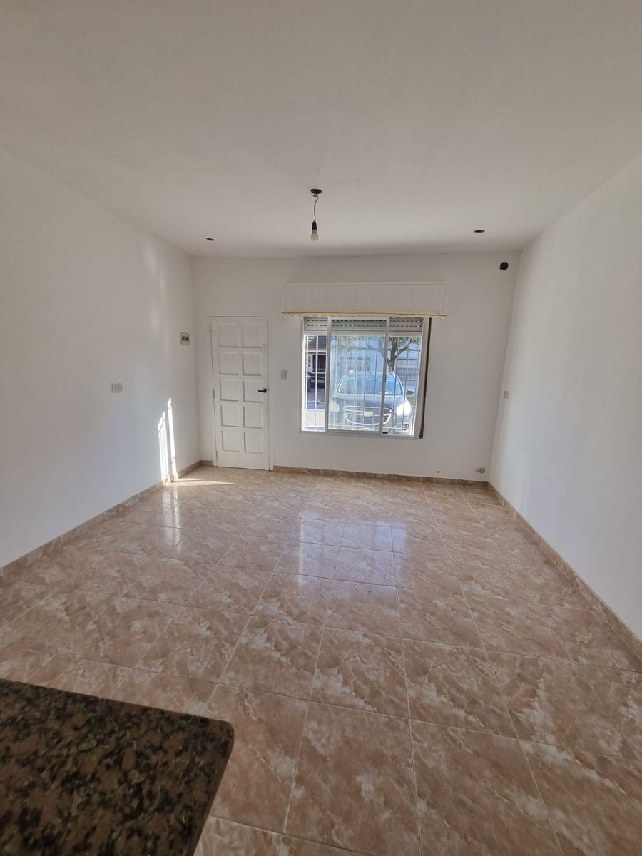 PH 2 AMBIENTES AL FRENTE CON PATIO - 3