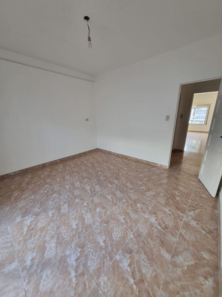PH 2 AMBIENTES AL FRENTE CON PATIO - 10