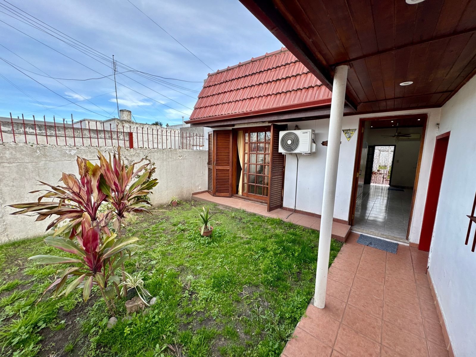 Casa 2 dormitorios. Berisso — foto 2
