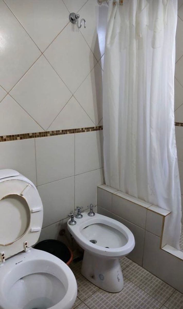 Temporario en Gesell: 2 habitaciones, balcón al mar , centro a 2 cuadrasy a 50 metros de la arena — foto 5