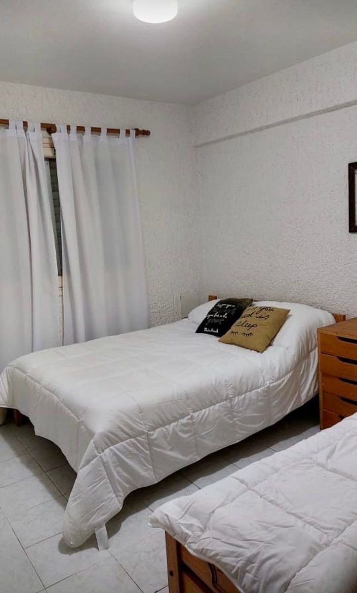 Temporario en Gesell: 2 habitaciones, balcón al mar , centro a 2 cuadrasy a 50 metros de la arena — foto 11